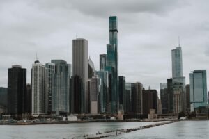 PIB de Panamá crecerá 4% en 2026: sectores clave para invertir